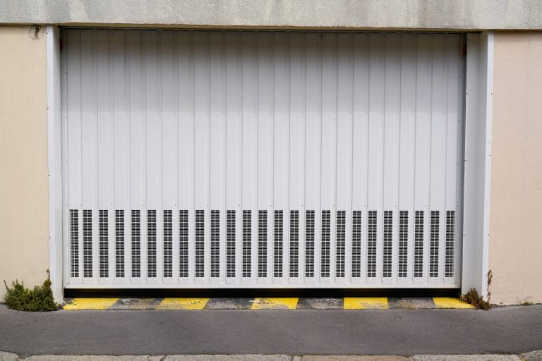 Porte de garage basculante par PN SFER