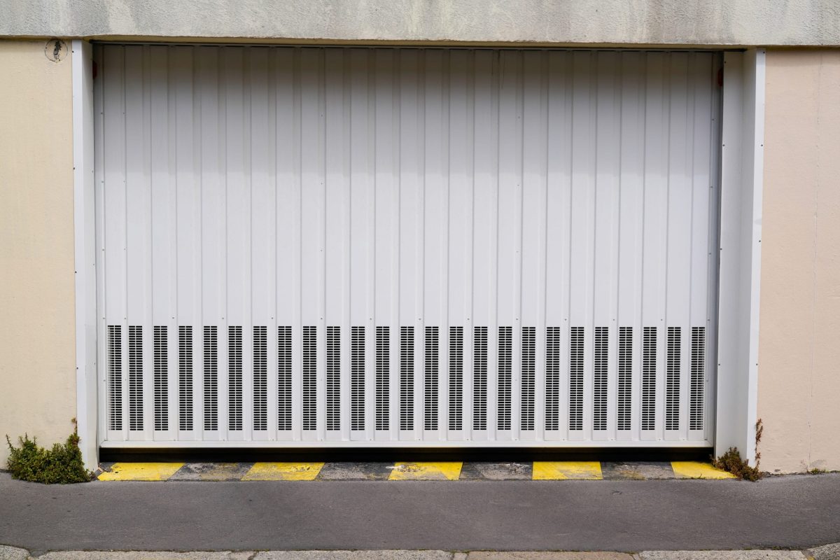 Porte de garage basculante par PN SFER