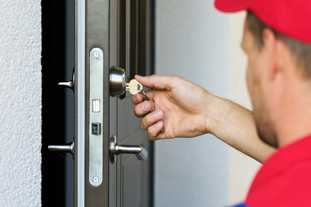 Réparation de serrure cassée par PN SFER